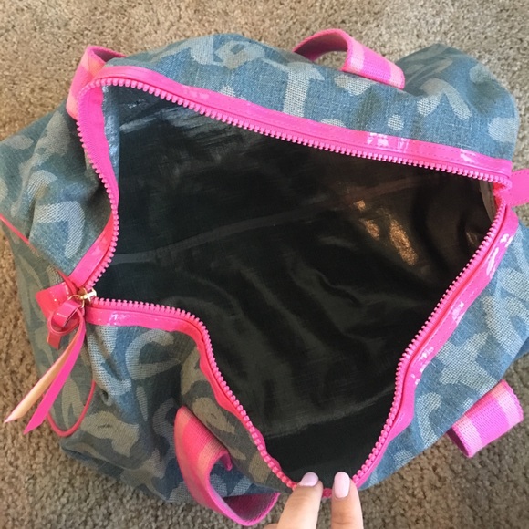 Victoria Secret Duffle Bag - Picture 3 of 4