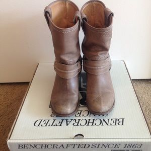 Frye Carmen harness short