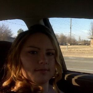 Meet your Posher, Carrie