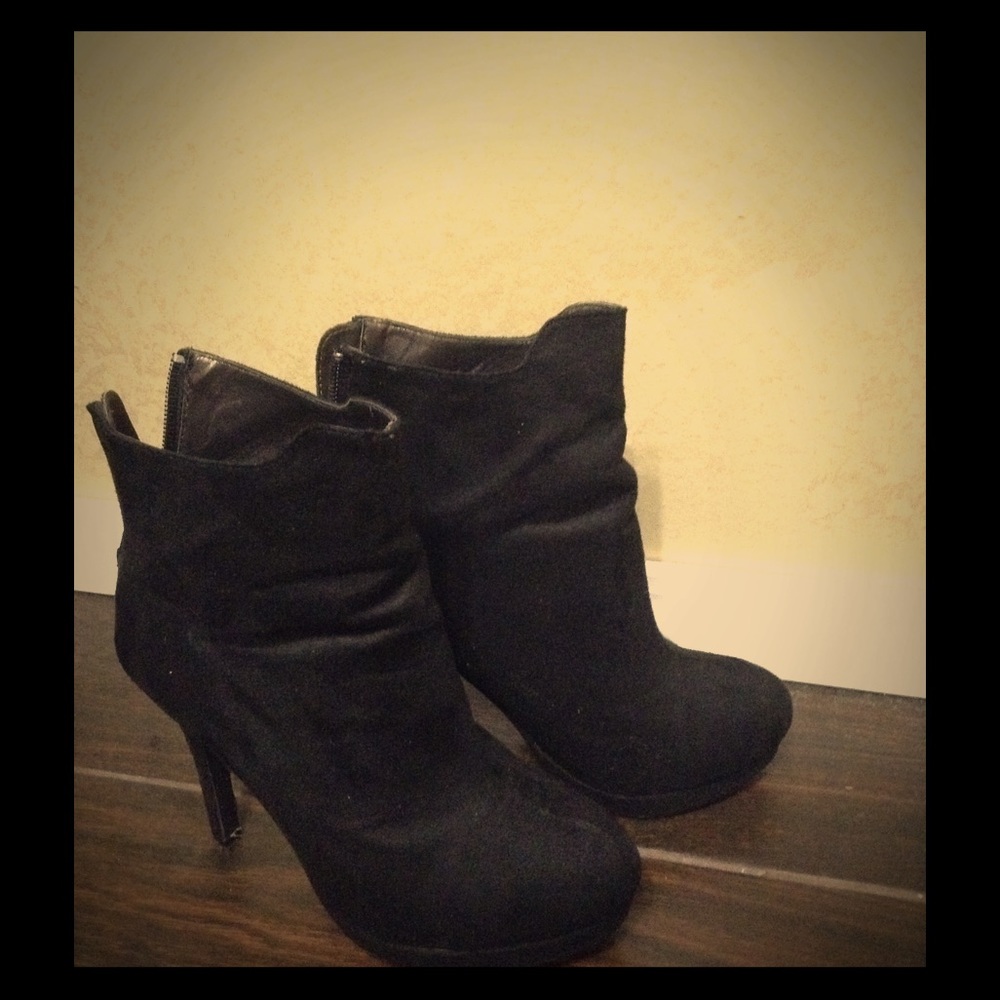 Black Bonnibel booties