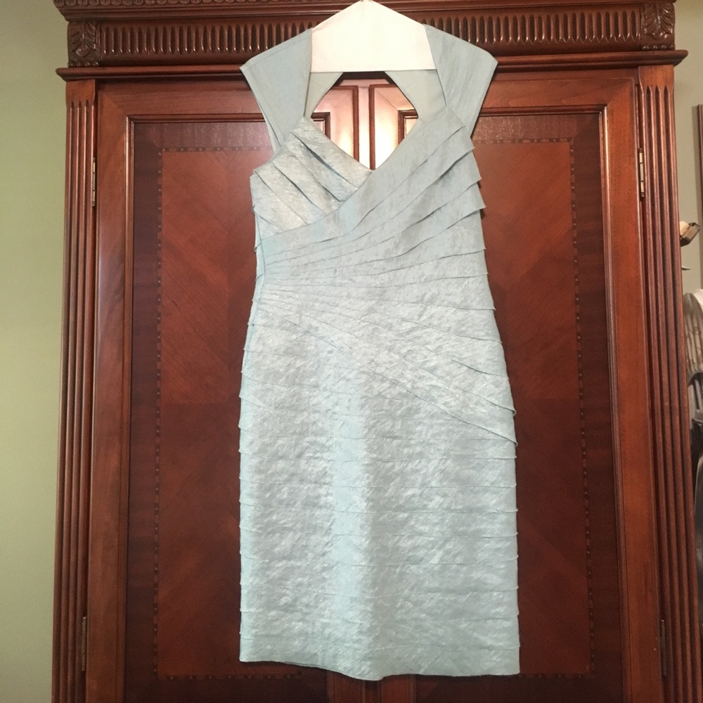 Pale blue London Times sheath dress size 8