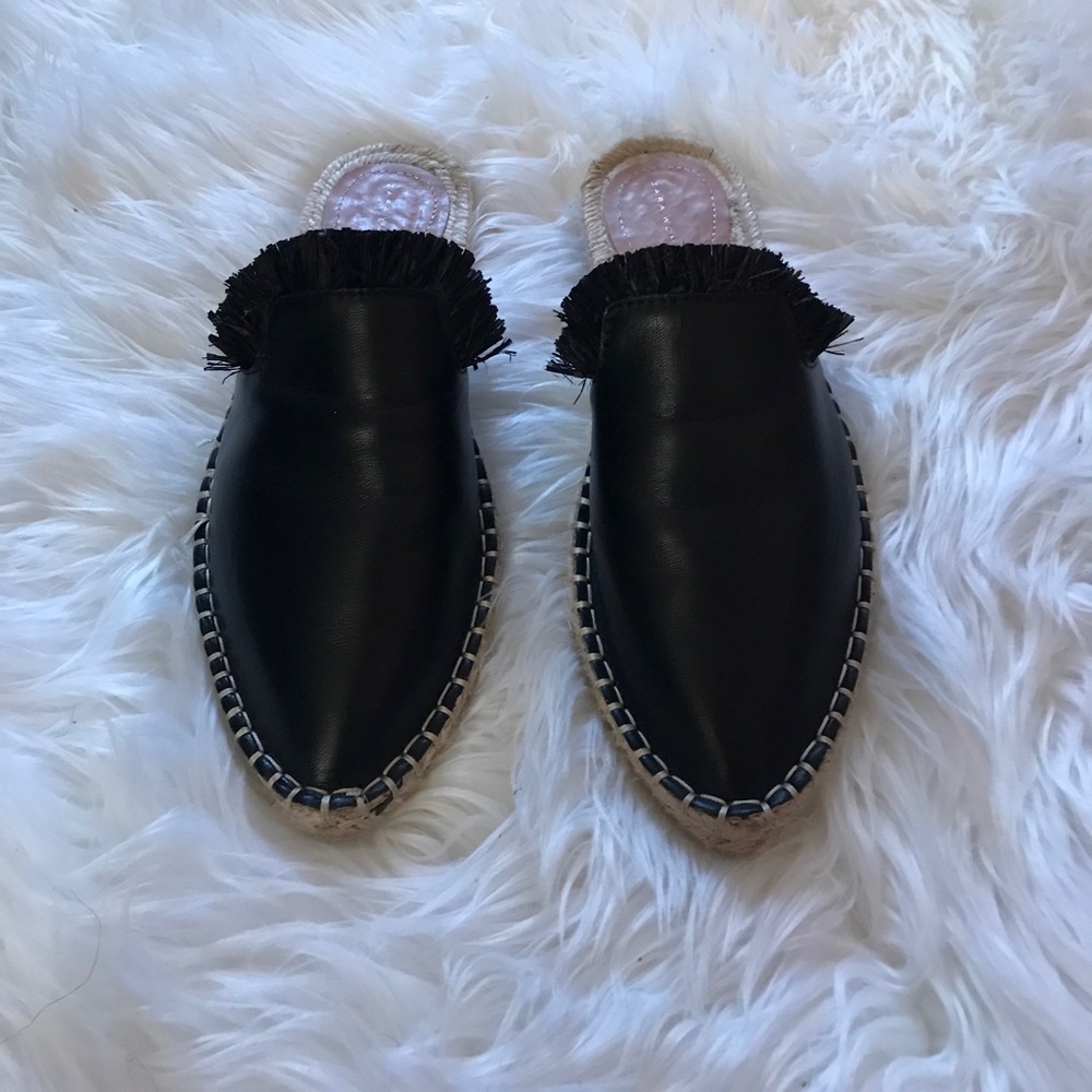Zara flat leather sandals