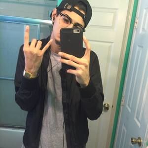 Meet your Posher, Rene