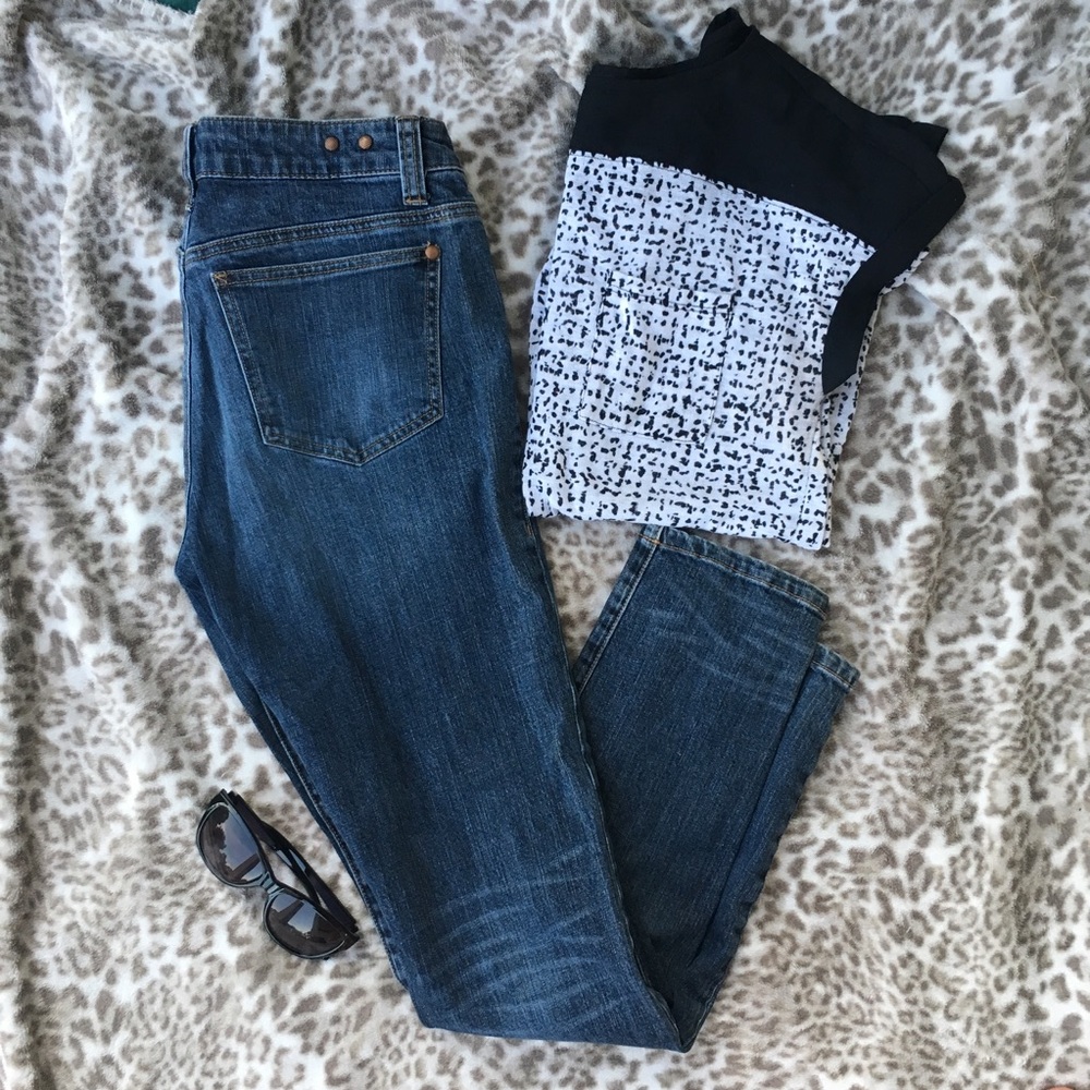 CAbi Straight Leg Style 964 Medium Wash Jeans