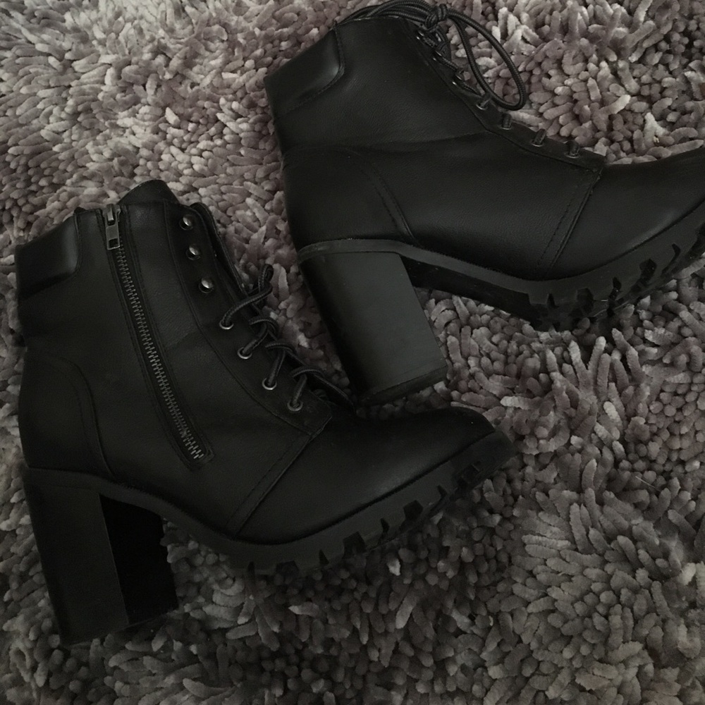 High heel lace up black boots