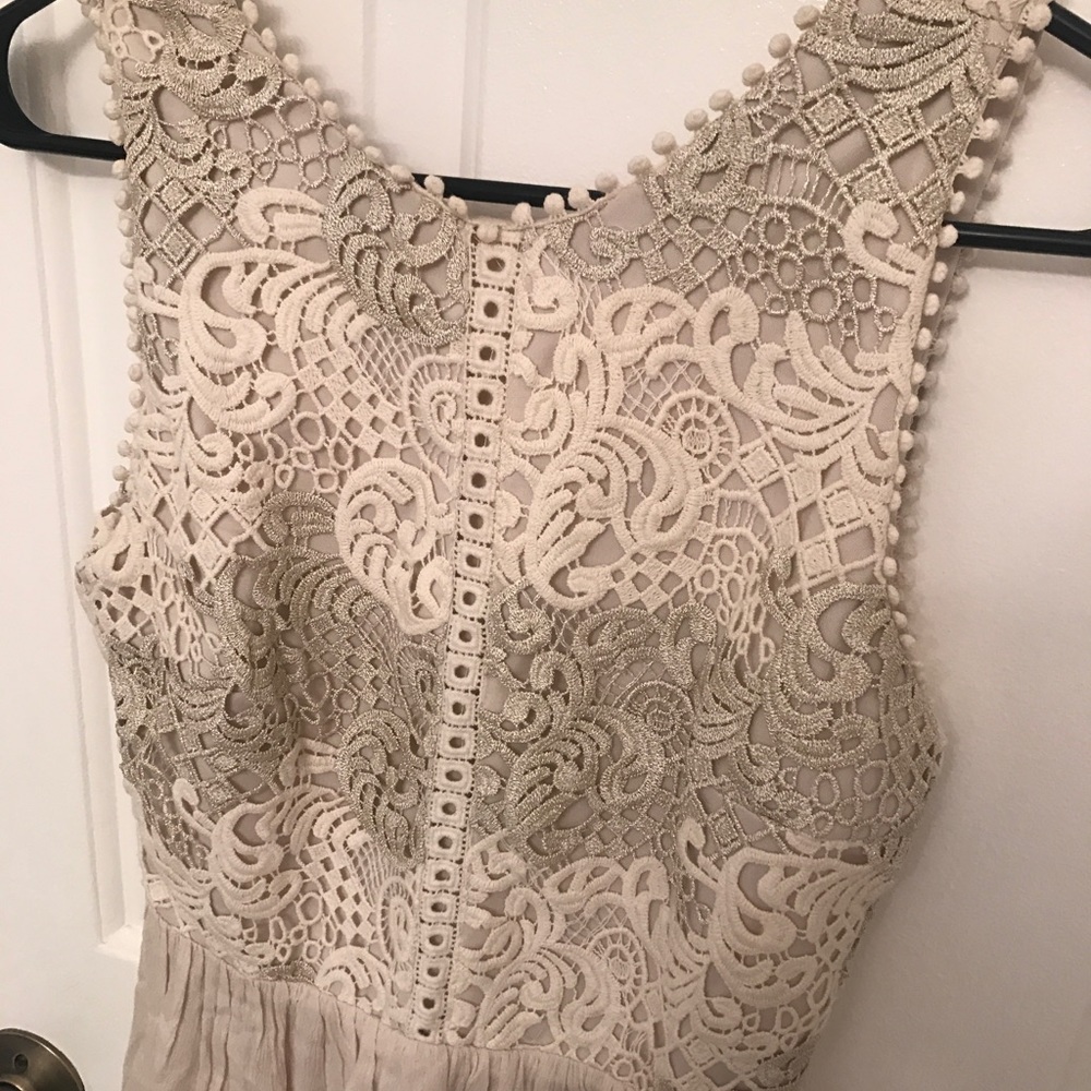 Gorgeous beige/gold dress
