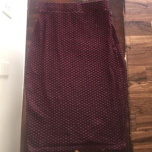 Black and red bodycon skirt