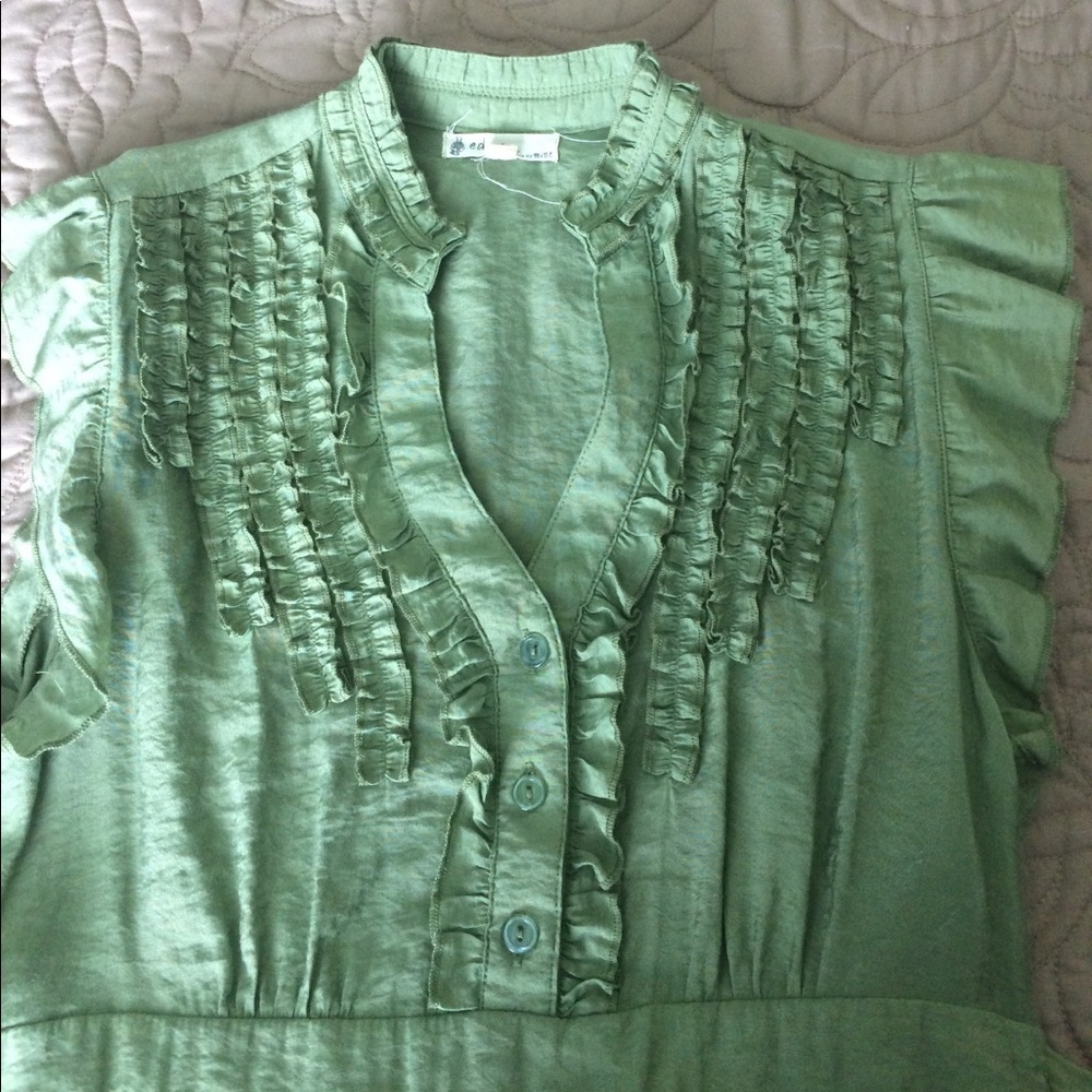 Green tunic ruffle blouse