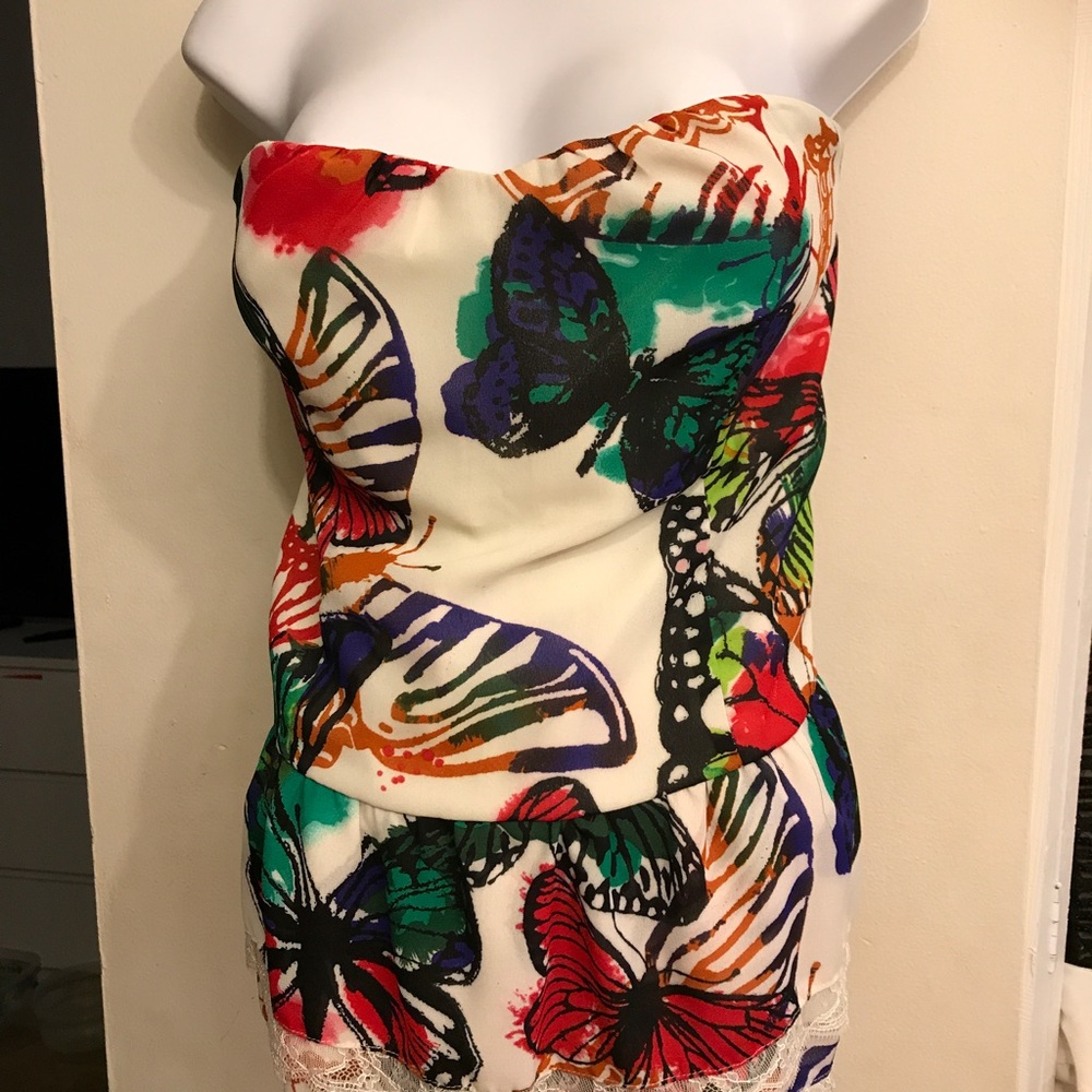 Multi color strapless shirt
