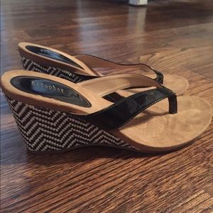 Black and White Chevron Wedges