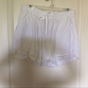 Old Navy whit linen shorts - size medium