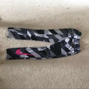 Girls size large Nike leggings!