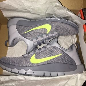 Nike free trainer 5.0