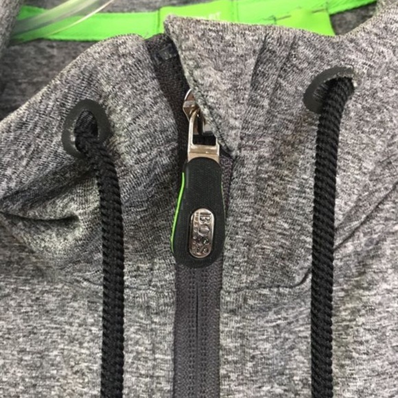 Authentic HUGO BOSS MENS SAGGYTECH HOODIE like new - Picture 3 of 8