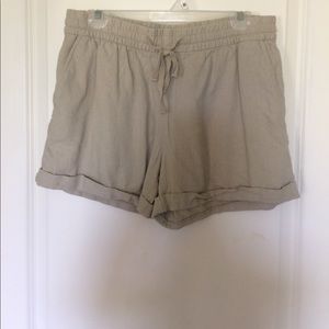 Old Navy shorts - khaki - linen - size medium