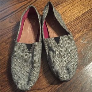 LIKE NEW Women's Toms- houndstooth