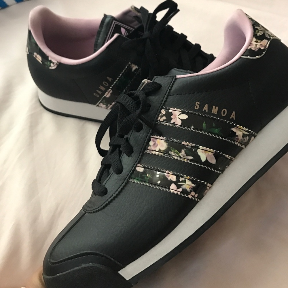 Adidas Orchid / Leopard Samoa