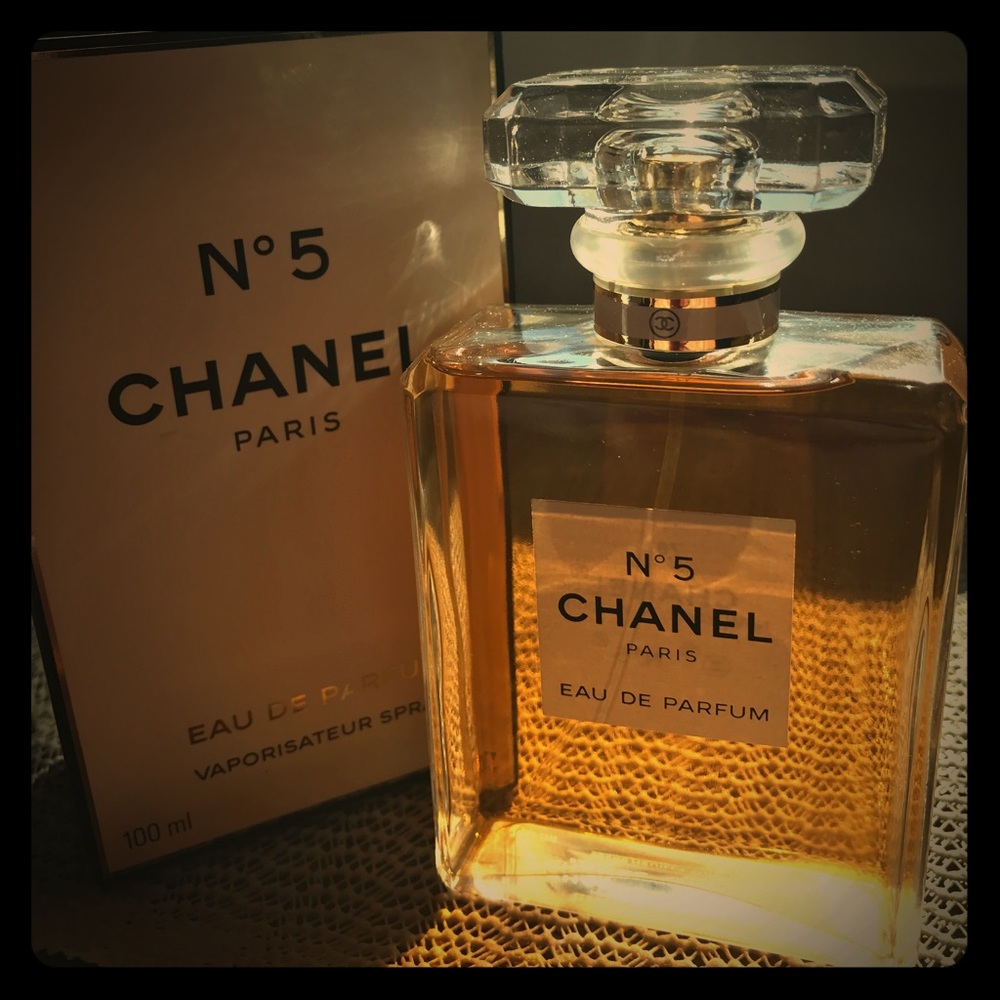 Chanel N'5 Eau De Parfum Vaporisateur Spray