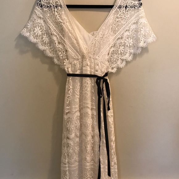 Bohemian Black and White Lace Dress - Picture 2 of 4