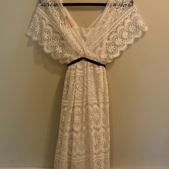 Bohemian Black and White Lace Dress - Picture 4 of 4