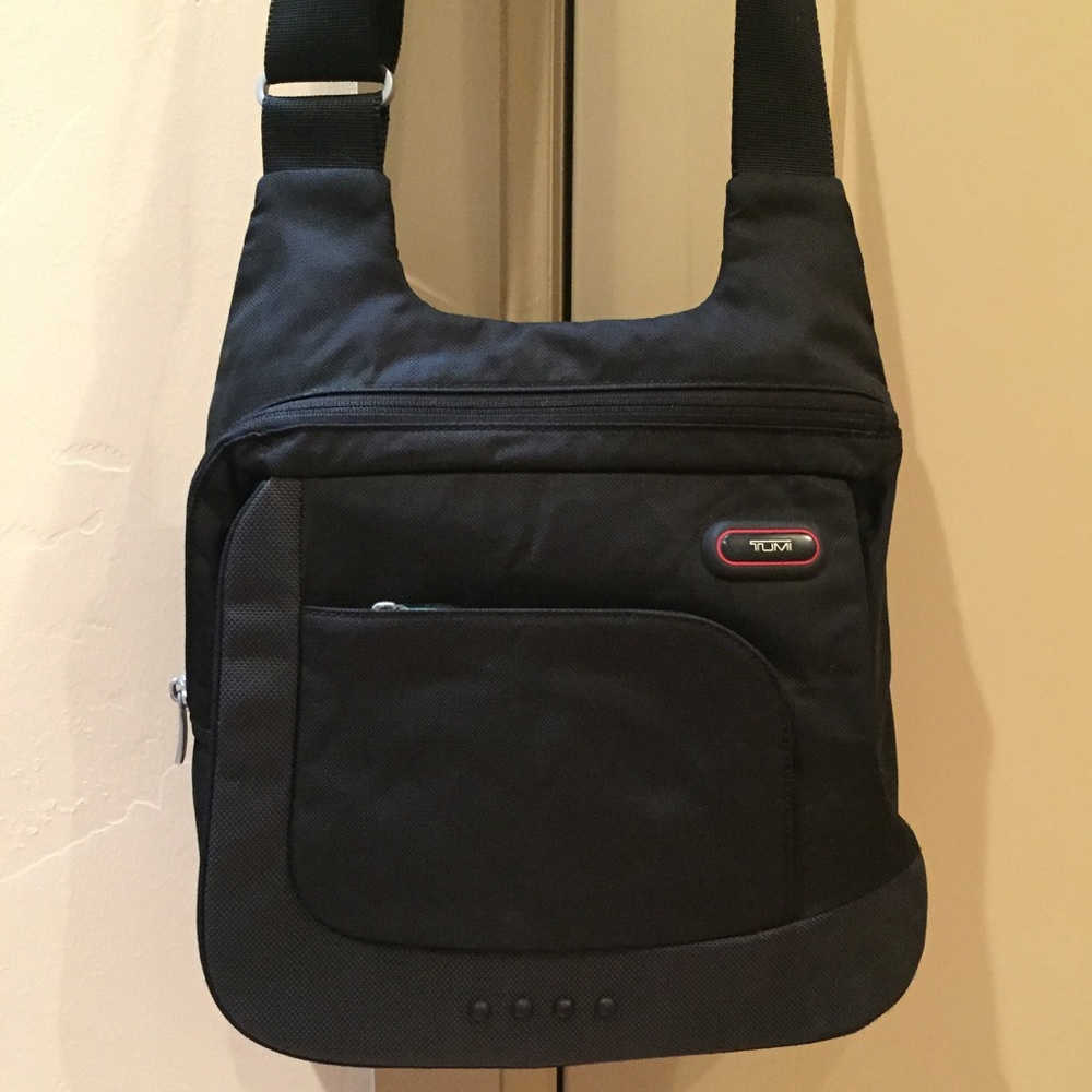 TUMI Nylon Cross Body Bag Unisex Black in EUC!