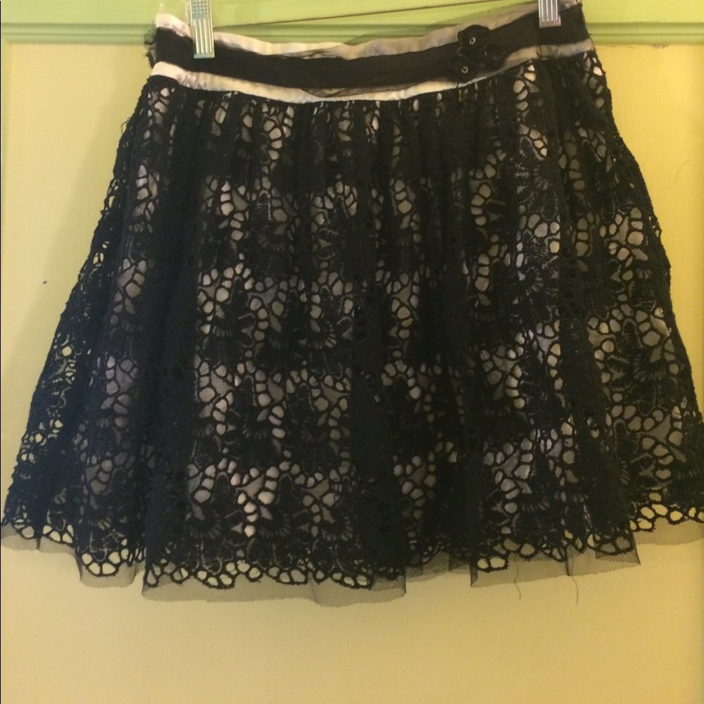 Rampage skirt, flirty black lace