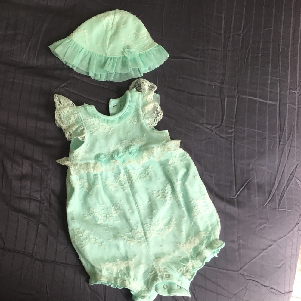 Baby Romper with hat 6 Month Little me 2 pieces