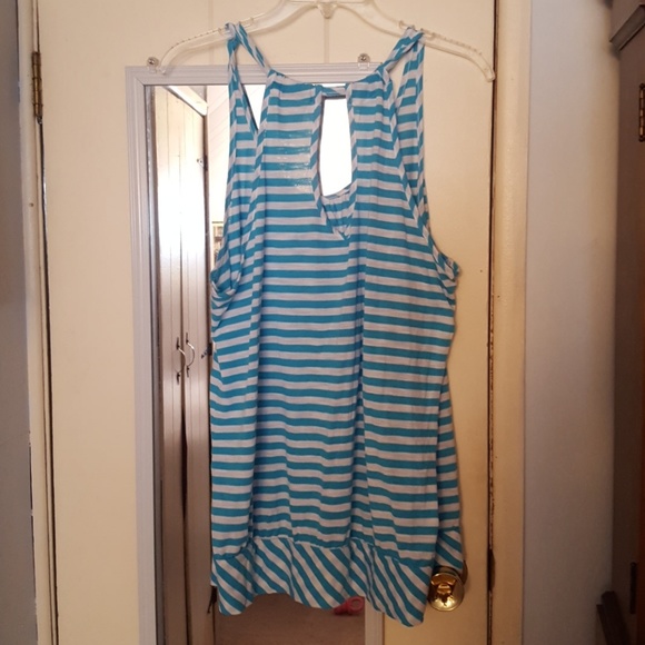 Adorable tank - Picture 3 of 4