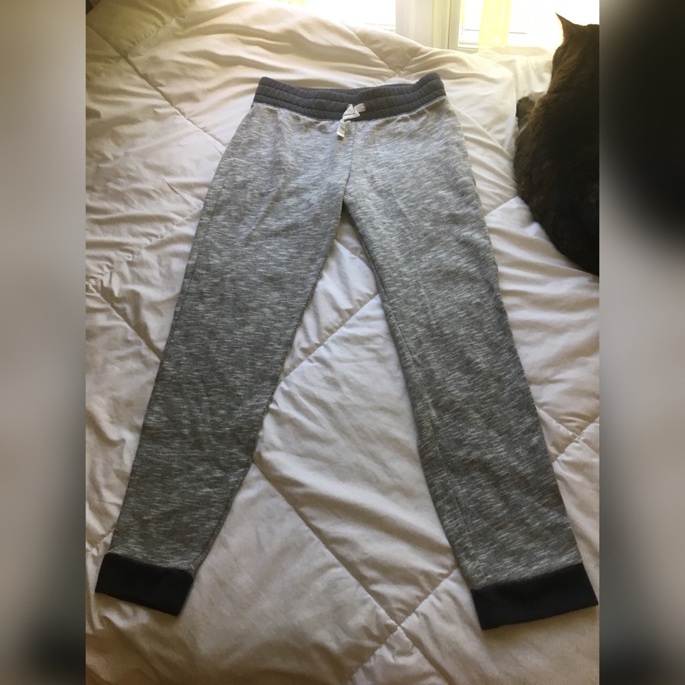 Old Navy Grey Sweatpants - Youth Large