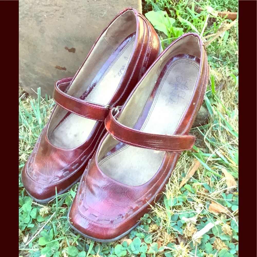 Life Stride red maryjane flats