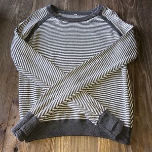 Lululemon sweater- size 6