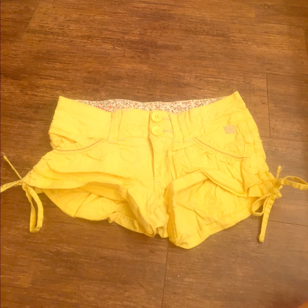 OTB Mini yellow shorts 3/4