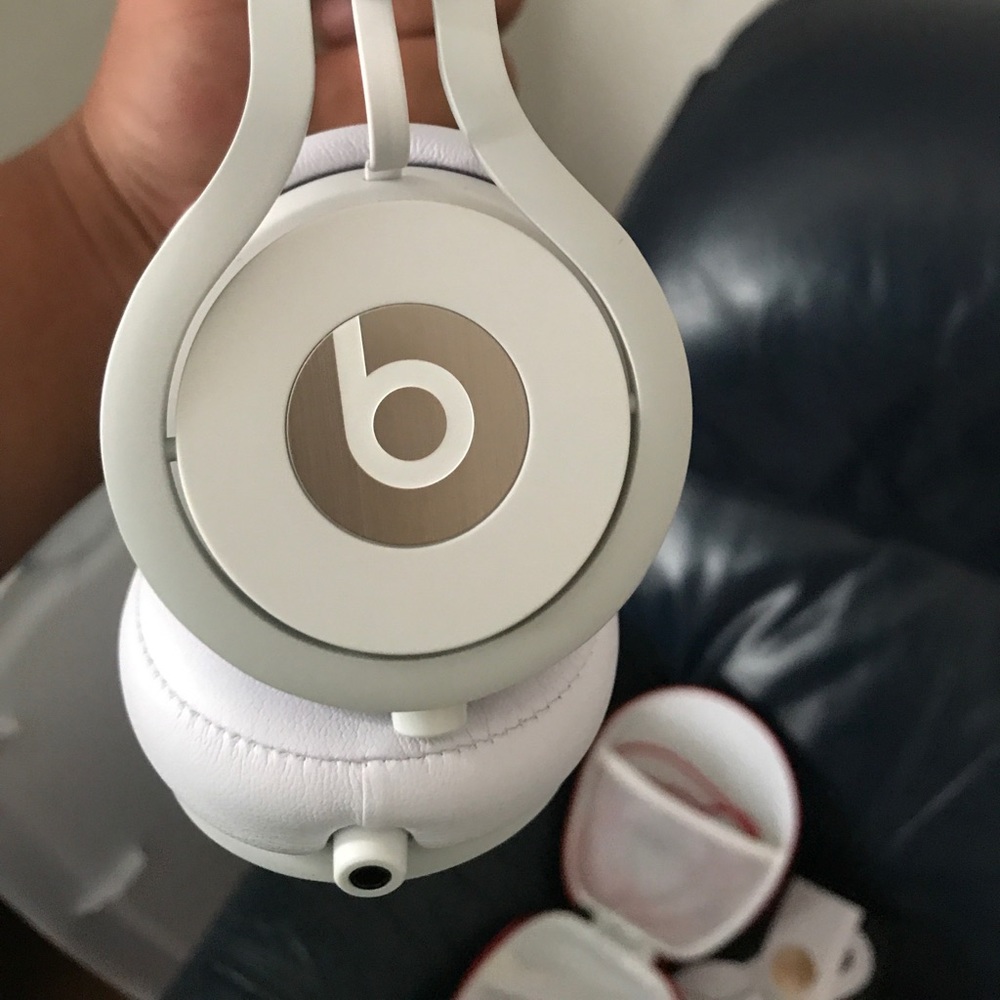 Beats - Picture 5 of 5