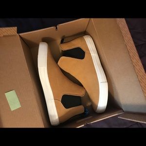 UO Suede Chelsea Sneaker