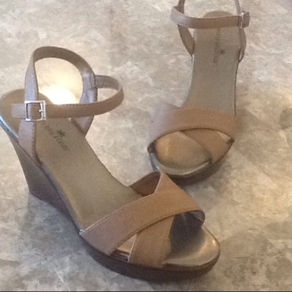 NWOT Montego Bay Club Wedge