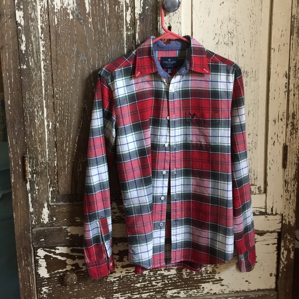 American Eagle plaid Button Down