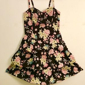 H&M RUFFLE PARTY DRESS