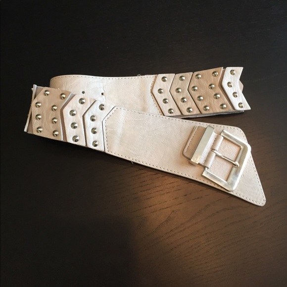 Accessories - Light Grey Belt w/ Silver Buckle & Studs, stretchy