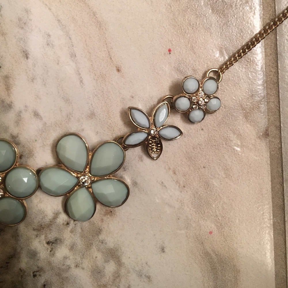Necklace - Picture 2 of 3