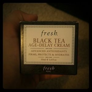 Fresh Black Tea Age Delay Cream