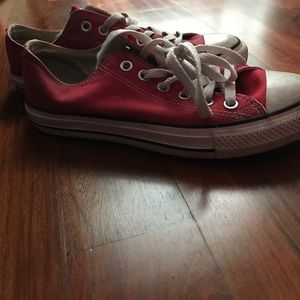 Red converses