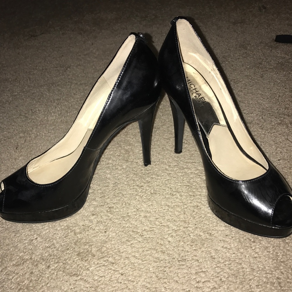 Michael Kors Black Pumps