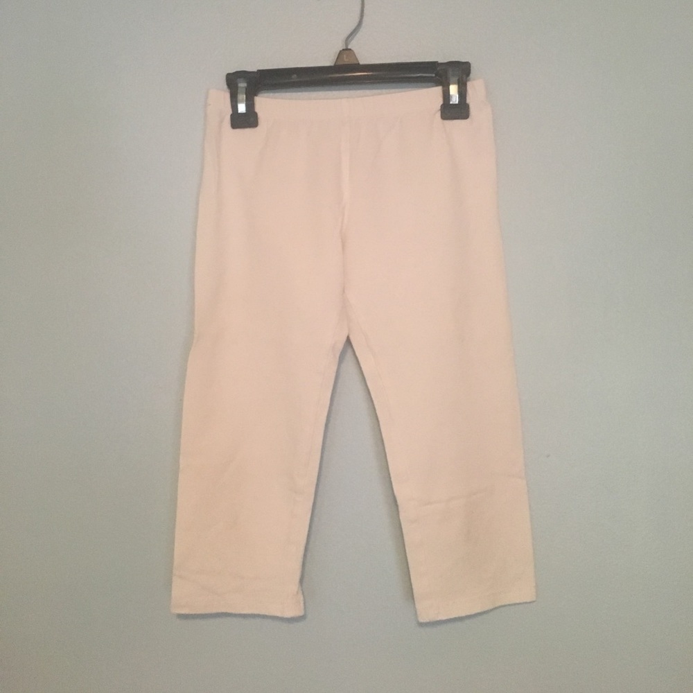 White Capri leggings