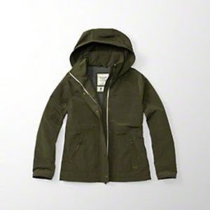Women's Waterproof Technical Jacket in Olive