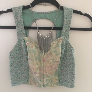 Floral crop top with keyhole back