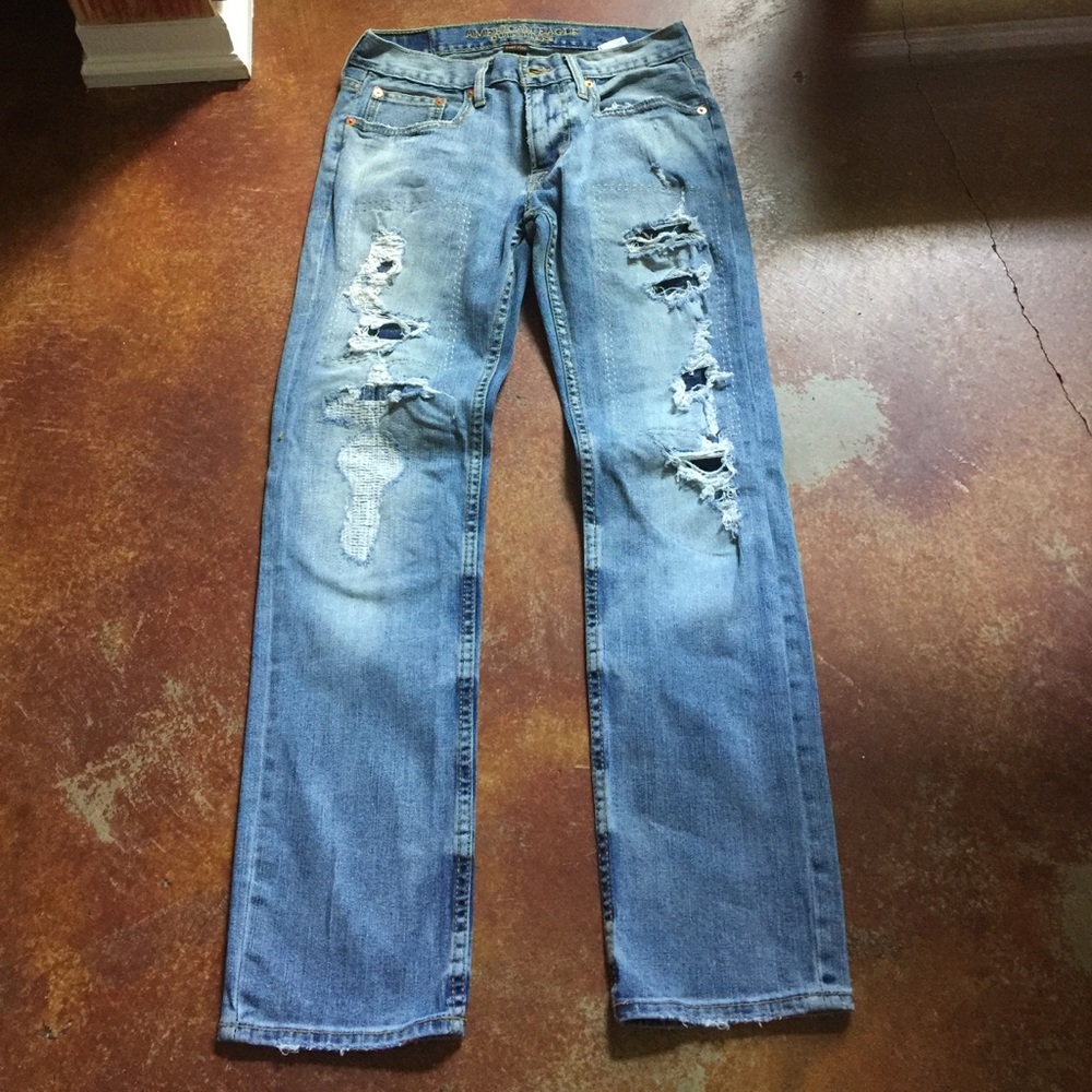 American Eagle Core Flex Distressed Jeans