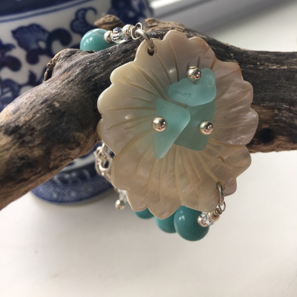 Sterling Silver Sea Glass and Shell Bracelet - Picture 3 of 8
