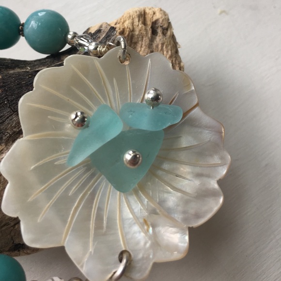 Sterling Silver Sea Glass and Shell Bracelet - Picture 5 of 8