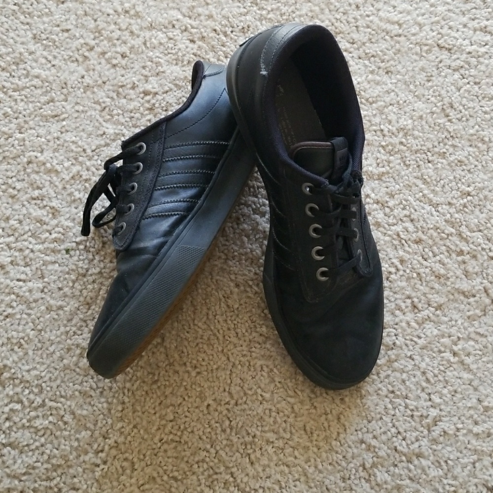 🚨🚨FINAL SALE🚨🚨Adidas Kiel