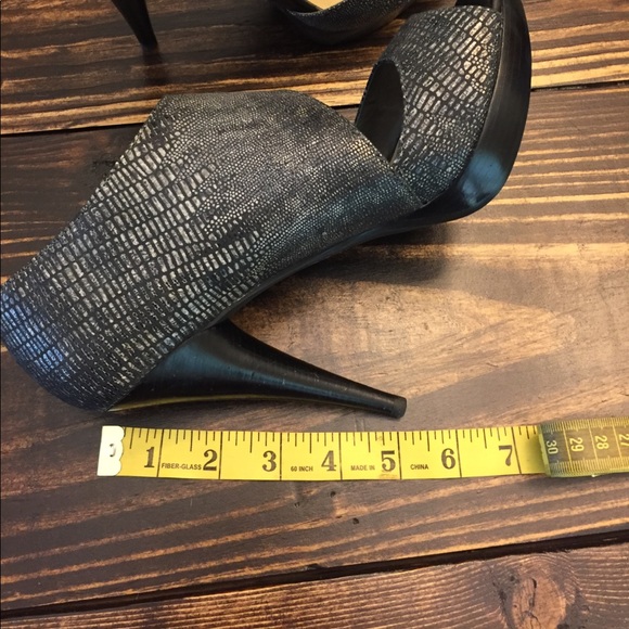 Grey and Black Sexy Platform heels - Picture 6 of 6